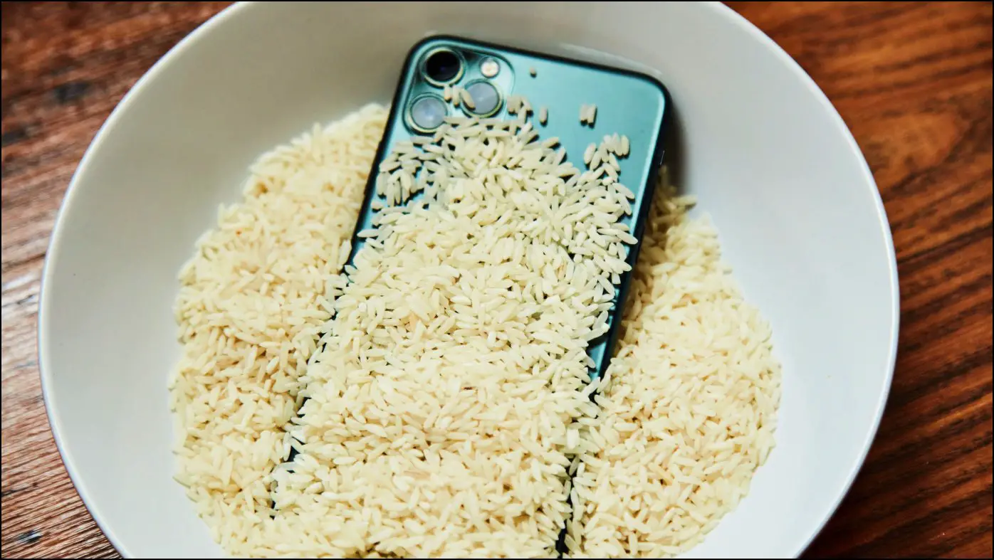 쌀로 아이폰 물기 말리기