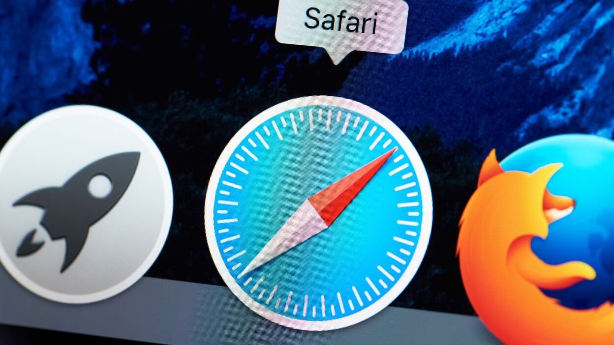 Mac 시스템 트레이의 Safari 아이콘을 클로즈업한 모습