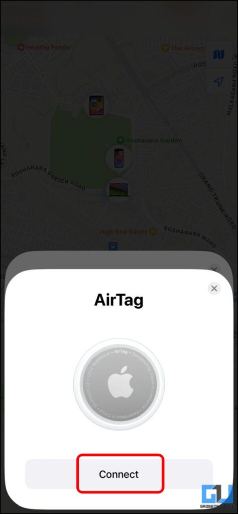 근처 AirTag에 대해 iPhone 화면에 강조 표시된 연결 옵션이 표시됩니다.